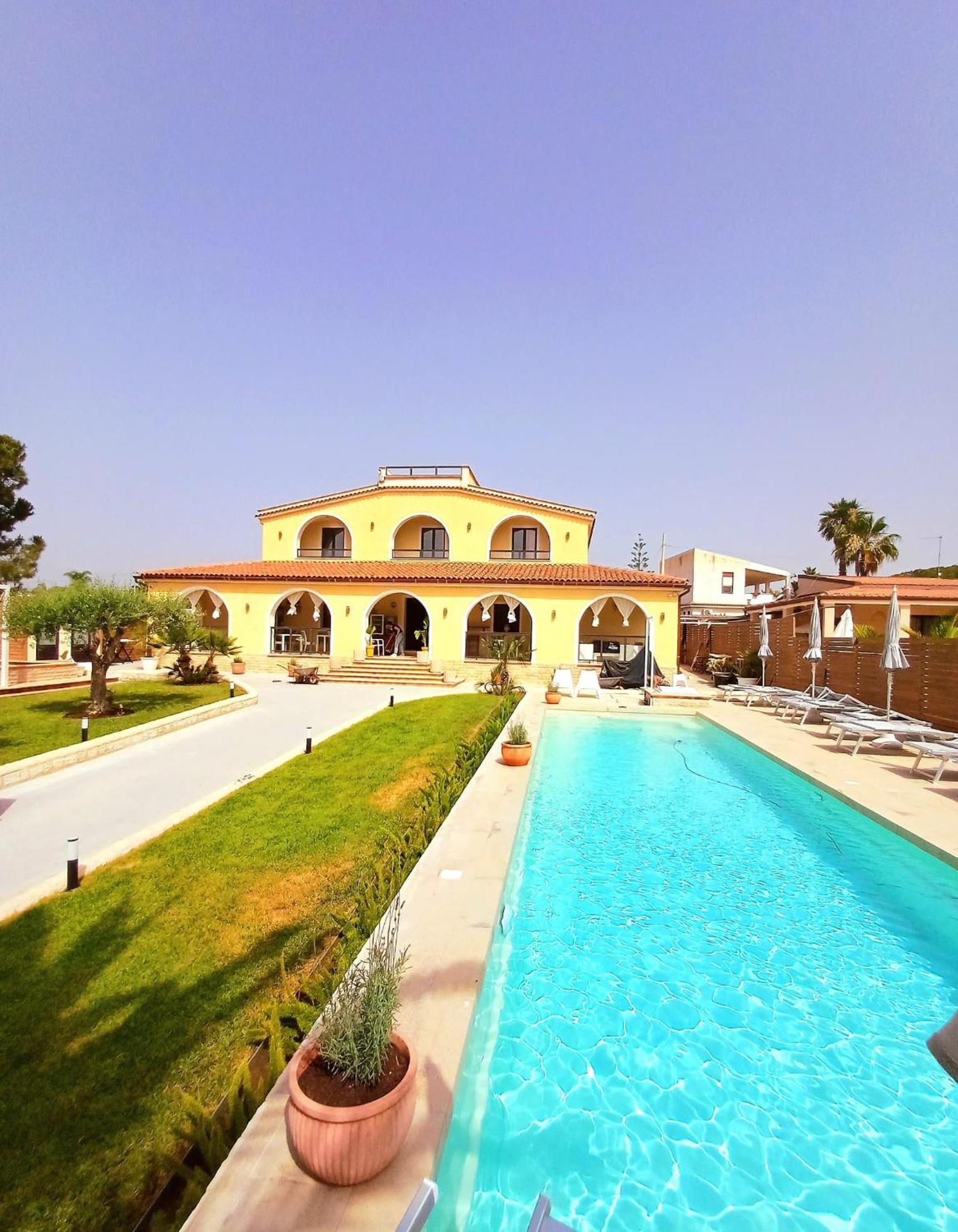 Villa Sunset B&B/Apartments Fontane Bianche Exterior foto
