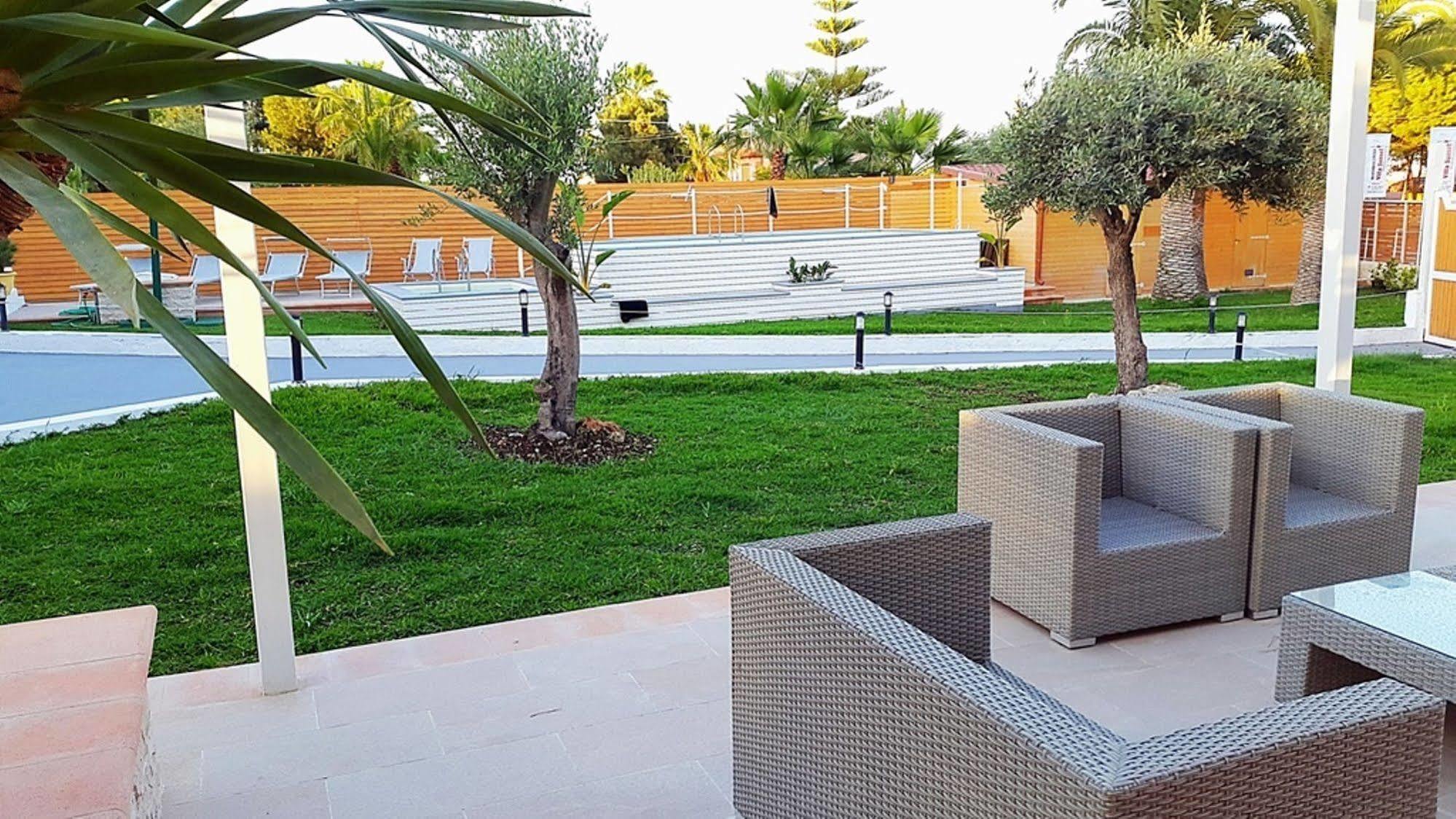 Villa Sunset B&B/Apartments Fontane Bianche Exterior foto